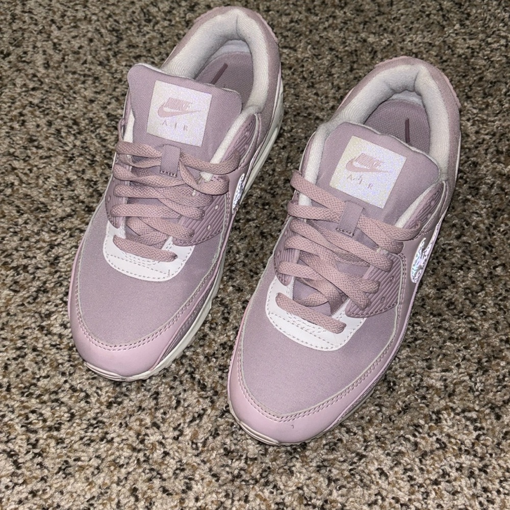 Air Max 90 Shoes. Purple with iridescent label